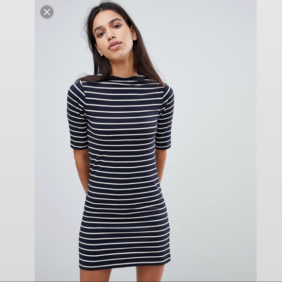 French Connection Dresses & Skirts - French Connection Terry Stripe Half Sleeve Dress 8